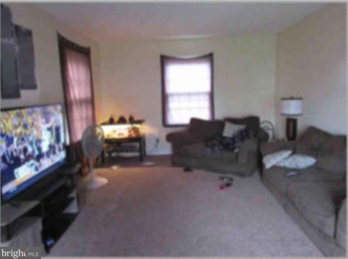 42 Spiralwood Ln, Willingboro, NJ 08046-2031
