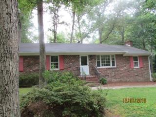 11219 Forestwind Dr, Midlothian, VA 23112-3512