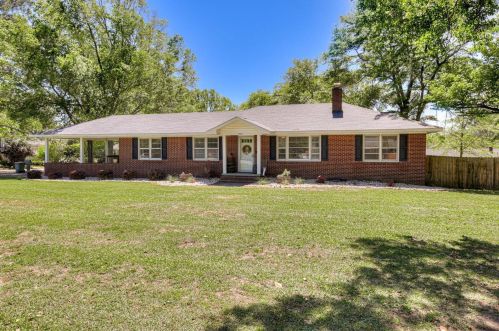 801 Hillcrest Dr, Johnston, SC 29832-1326