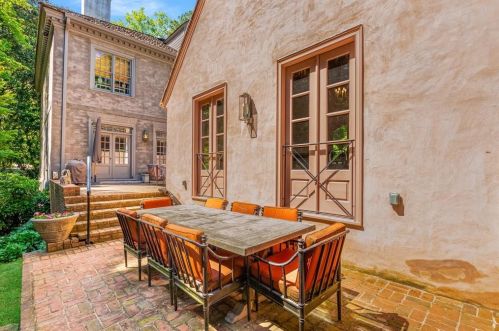 3229 Arden Rd, Atlanta GA  30305-1936 exterior