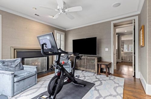 395 Beverly Rd, Atlanta GA  30309-2728 exterior