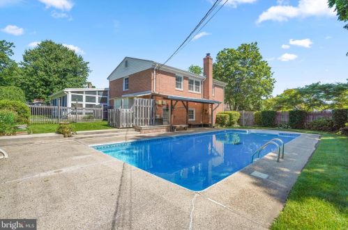 13110 Fernedge Rd, Silver Spring MD 20906-5302 exterior