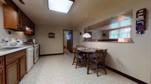 787 Beechwood Rd, Buffalo Grove, IL 60089-3335