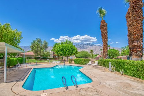 3518 Ridgeview Cir, Palm Springs, CA 92264-5539