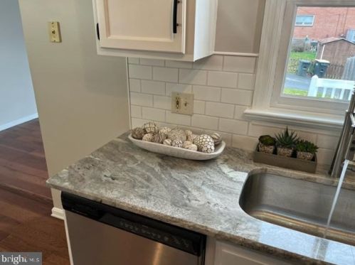 833 Marjory Ter, Lancaster PA  17603-5866 exterior