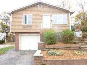 80 Netop Dr, Providence, RI 02907-3706