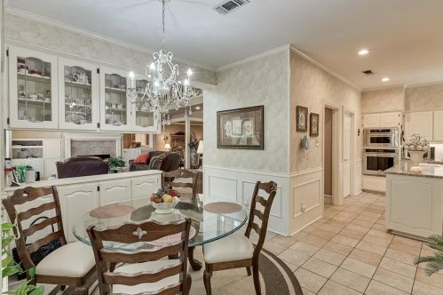 2212 Vly Vw Dr, Cedar Hill TX 75104-6712 exterior