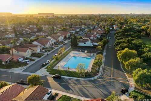 14912 Elm Ave, Irvine CA  92606-2611 exterior