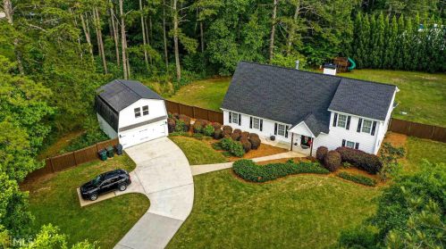3900 Pointer Rd, Loganville, GA 30052-2889