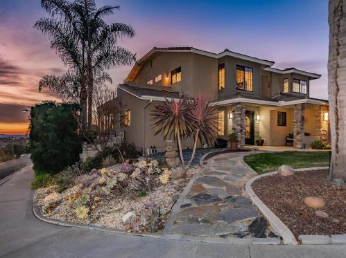 3995 Syme Dr, Carlsbad, CA 92008-3569