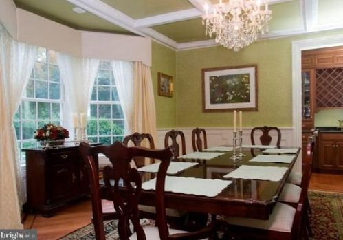 285 Wendover Dr, Princeton NJ  08540-2434 exterior