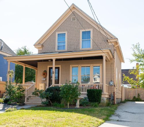 11 Burritt St, Nashua, NH 03060-6407