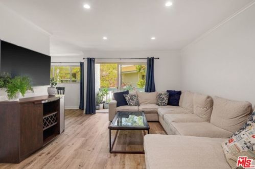 4732 Park Granada, Calabasas, CA 91302-1534