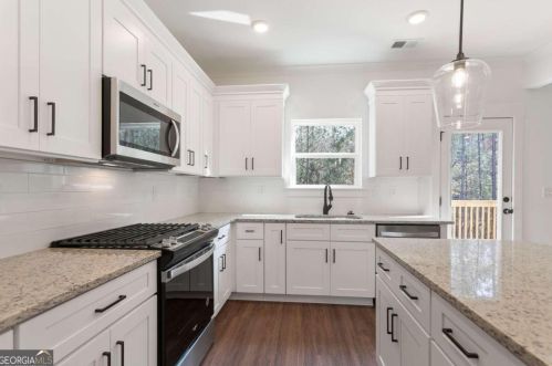 928 Brookmere Ct, Atlanta GA  30349-6866 exterior