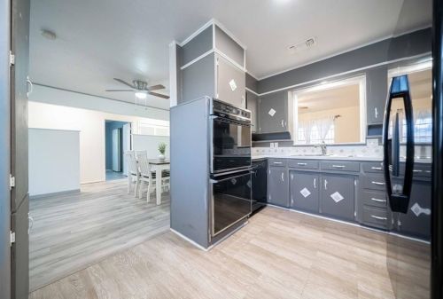 5617 Comer Dr, Fort Worth TX  76134-2205 exterior