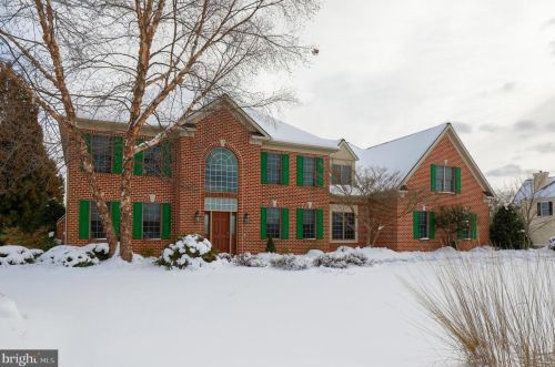 1324 Stonehenge Dr, York, PA 17404-9033