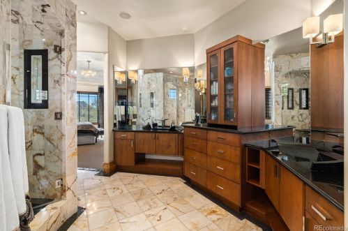 15421 Fairway Dr, Denver CO  80022-5221 exterior