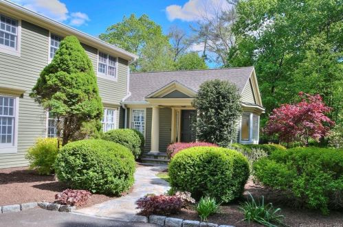 84 Pine Ridge Rd, Wilton, CT 06897-2716