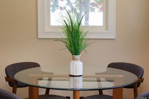 2311 Santiago St, Santa Ana CA 92706-2053 exterior