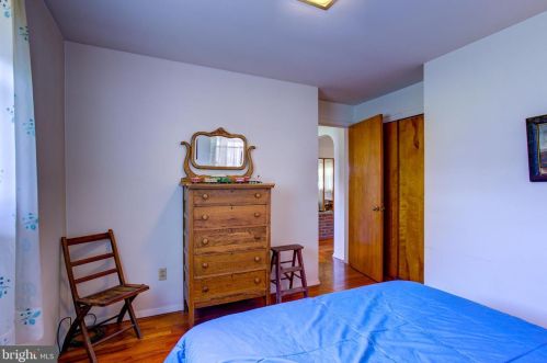 72 Village Dr, Lancaster PA  17601-3324 exterior