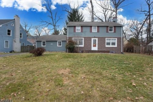 1009 Oak Ln, Plainfield, NJ 07060-3430