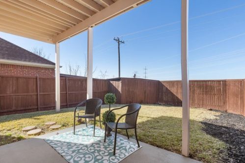 4217 Wild Cherry Dr, Carrollton TX 75010-1081 exterior