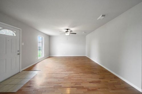 205 Bert St, Angleton TX 77515-5274 exterior