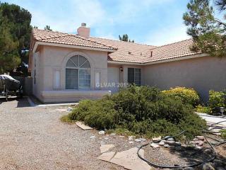 180 Enloe St, Henderson, NV 89074-2833