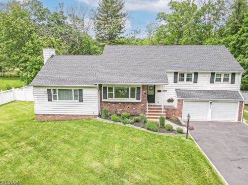 1925 Inverness Dr, Scotch Plains, NJ 07076-2613