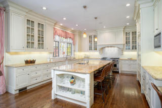3 Dunwoodie Pl, Greenwich CT  06830-3519 exterior