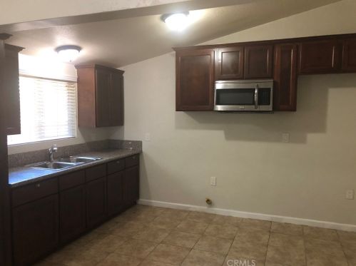 8883 Marlene St, Riverside CA  92503-5725 exterior