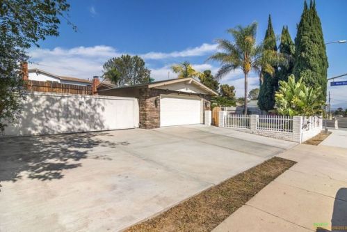 9701 Halberns Blvd, Santee, CA 92071-1432