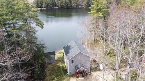 195 Chestnut Pond Rd, Chichester, NH 03234-4903