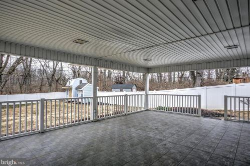 1509 Robert Rd, Lancaster PA  17601-5632 exterior