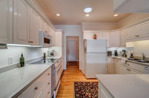 18 Hummingbird Ln, Big Canoe GA  exterior