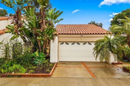 12 Redwood Tree Ln, Irvine, CA 92612-2226