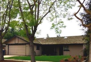407 Meadowbrook St, Tulare, CA 93274-8213