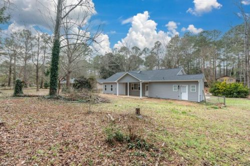 3940 Woodland Cir, Conyers GA  30013-3057 exterior