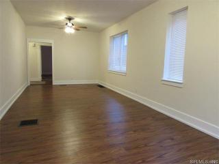 410 9th St, Alton, IL 62002-2524