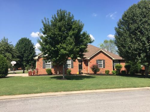 925 Hawksridge Dr, Murfreesboro, TN 37130-3392