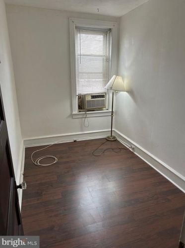 4528 12 St, Philadelphia PA 19122-4014 exterior