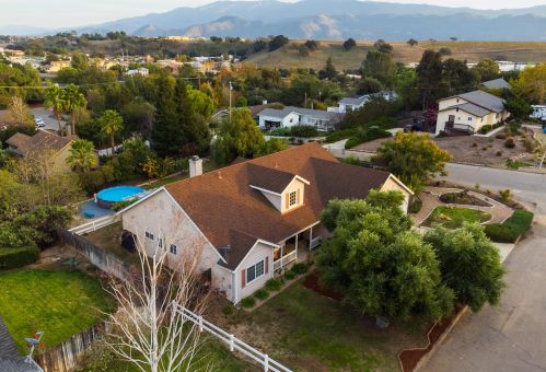 1120 Cota St, Santa Ynez, CA 93460-9768