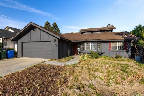 235 Cheyenne Dr, Lake Nacimiento, CA 93446-2974