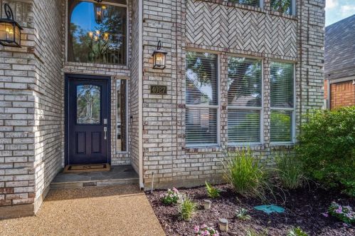 4027 Azure Ln, Addison, TX 75001-3108