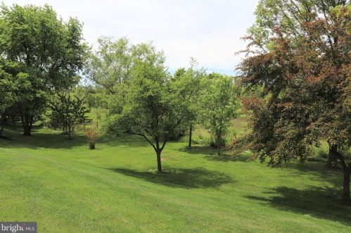 1954 Pickering Trl, Lancaster PA exterior