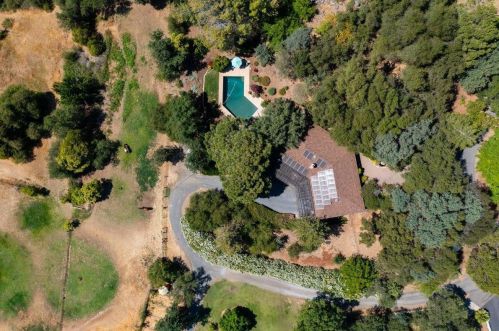 8260 Woodman Ln, Newcastle, CA 95658-9468