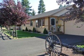 455 Maple St, Black Butte Ranch OR  97759-5032 exterior