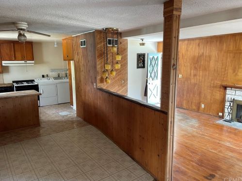 1407 Laster Ave, Anaheim CA  92802-2712 exterior