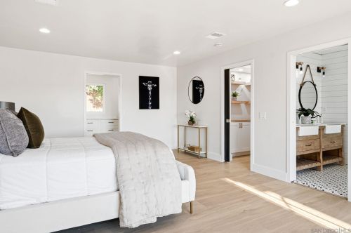 252 Plumosa Ave, Vista CA  92083-8022 exterior