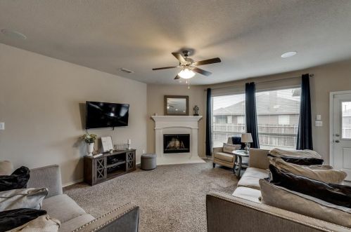 2833 Saddle Creek Dr, Fort Worth TX  76177 exterior